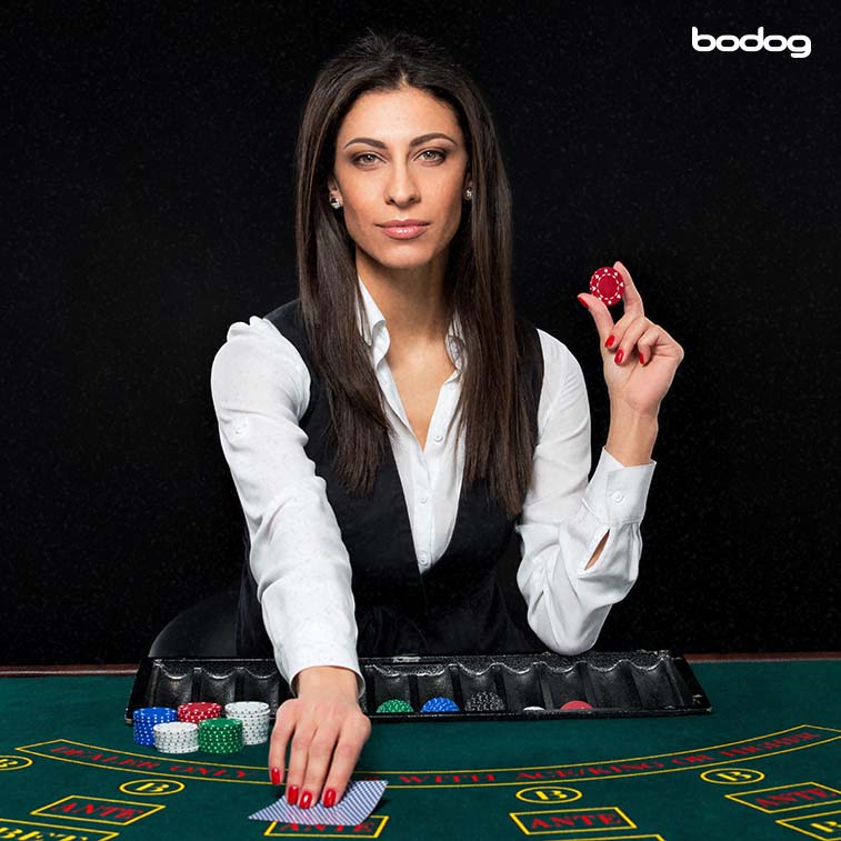 El rol del dealer en el blackjack