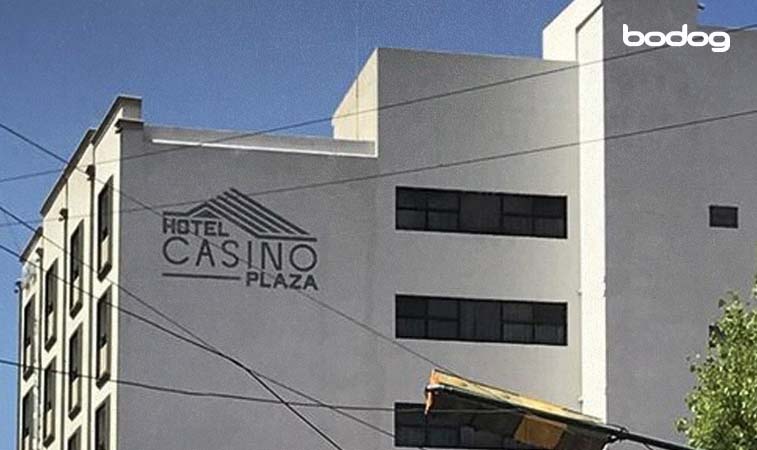 fachada del Hotel Casino Plaza en Guadalajara