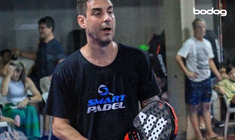 Tony Kaique em campeonato de Padel